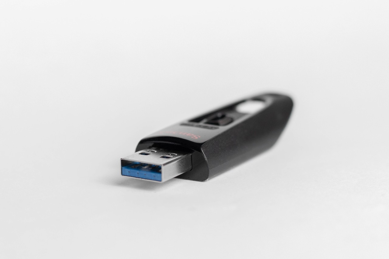 how to open a mac formatted usb on pc